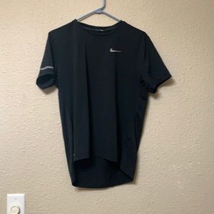 Men’s Nike medium workout shirt!